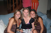 christy_stacy_and_laura_01.jpg (67kb)