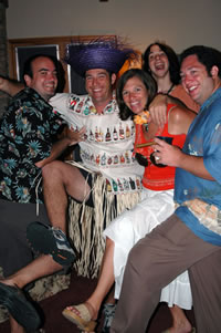 diego_ricky_kelly_brian_and_austin_shaking_a_leg_01.jpg (48kb)