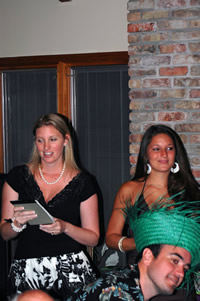 stacy_and_laura_01.jpg (36kb)