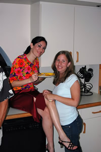 valley_and_nicole_01.jpg (30kb)