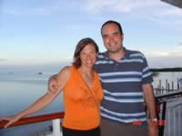 kelly_and_diego_keys_03.jpg (70kb)