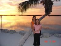 kelly_and_nicole_keys_sunset_01.jpg (96kb)