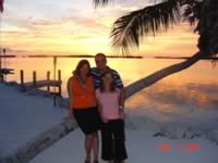 kelly_diego_and_nicole_keys_sunset_01.jpg (102kb)
