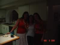 kelly_nicole_and_valley_underexposed.jpg (42kb)