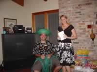 diego_and_stacy_01.jpg (103kb)
