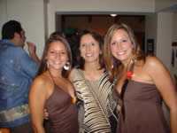 laura_linda_and_christy_01.jpg (90kb)