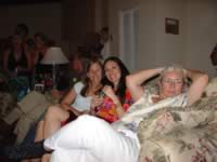 valley_hermom_and_nicole_01.jpg (78kb)