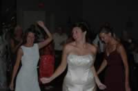 marylaura_kelly_and_lynn_dancing_01.jpg (46kb)