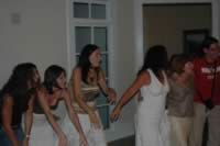 dancing_01.jpg (42kb)